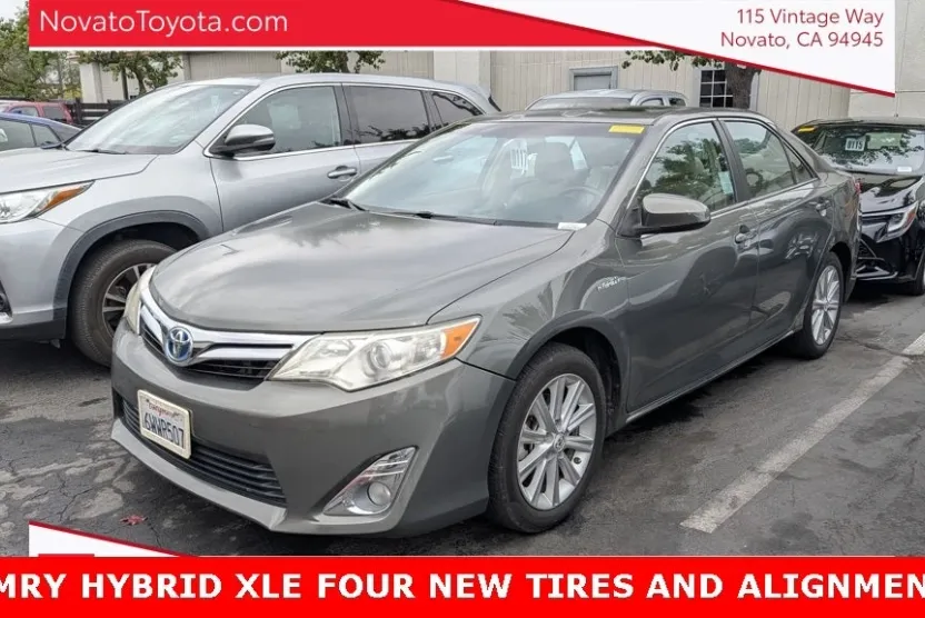 2012 Toyota Camry Hybrid XLE photo 1