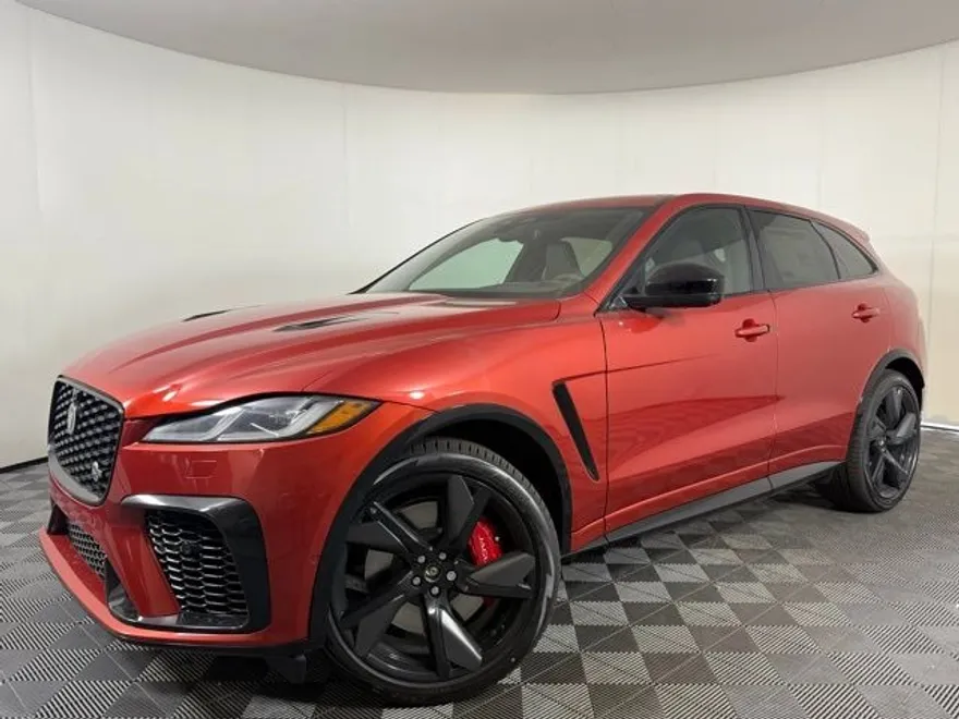 2025 Jaguar F-PACE SVR photo 1