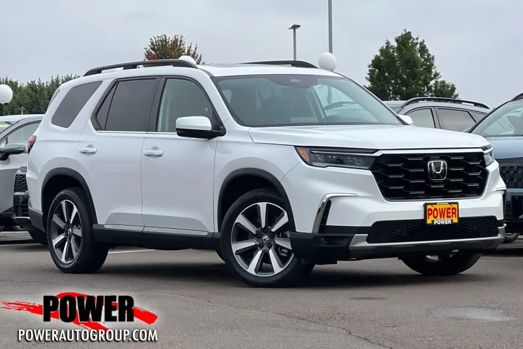 2023 Honda Pilot Touring photo 1