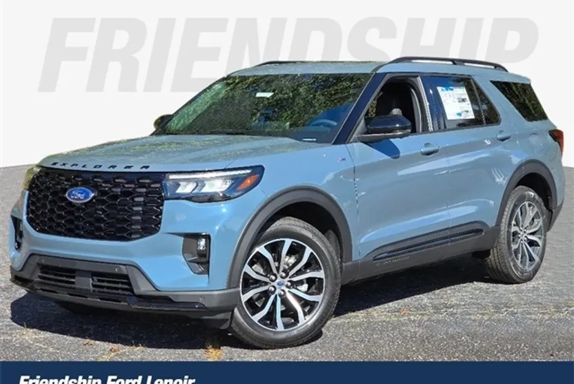 2025 Ford Explorer ST-Line photo 1