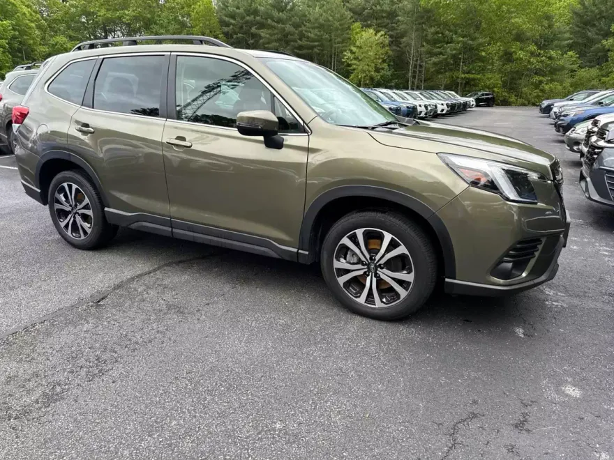 2023 Subaru Forester Limited photo 1