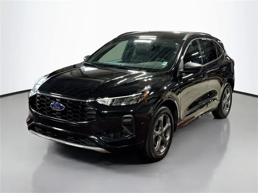2023 Ford Escape ST-Line photo 1