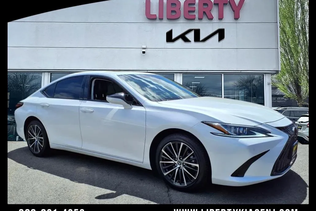 2024 Lexus ES 250 Base AWD photo 1