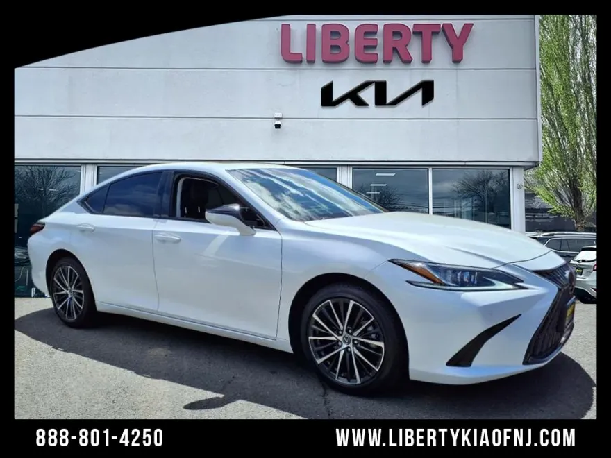 2024 Lexus ES 250 Base AWD photo 1