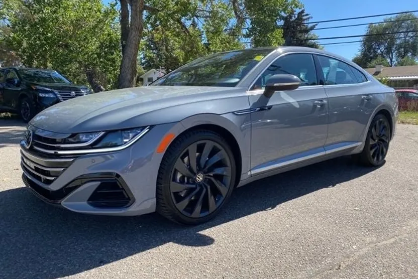 2022 Volkswagen Arteon SEL R-Line photo 1