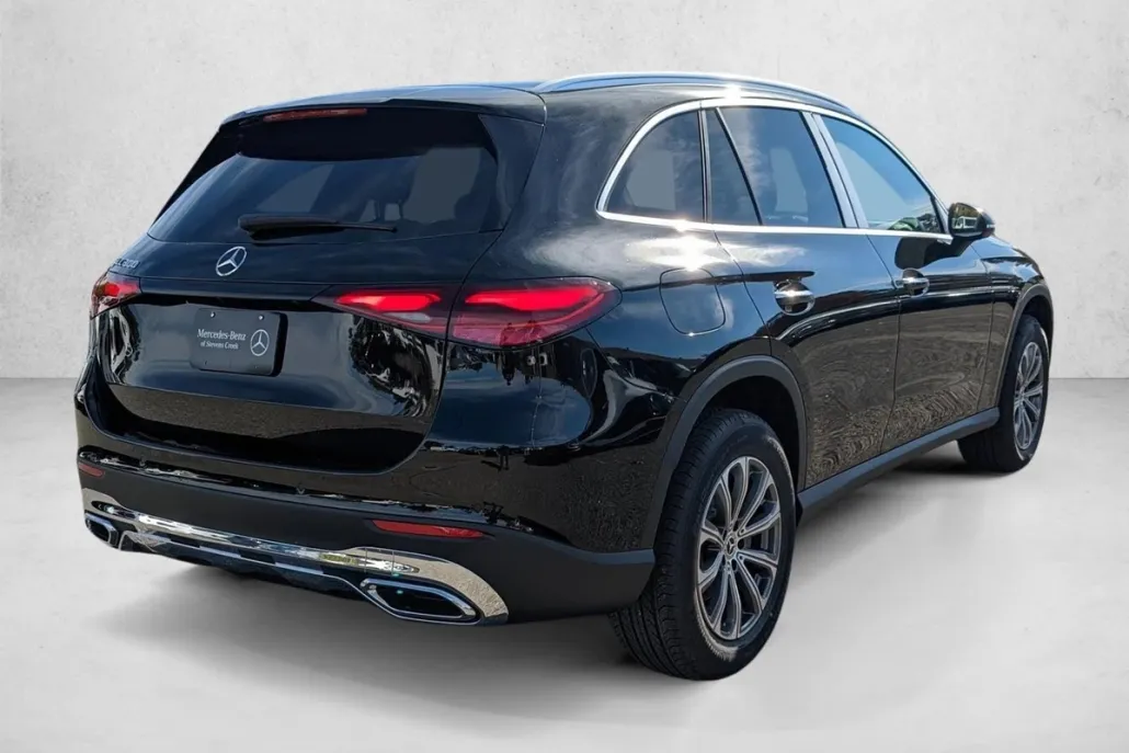 2025 Mercedes Benz GLC 300 photo 1