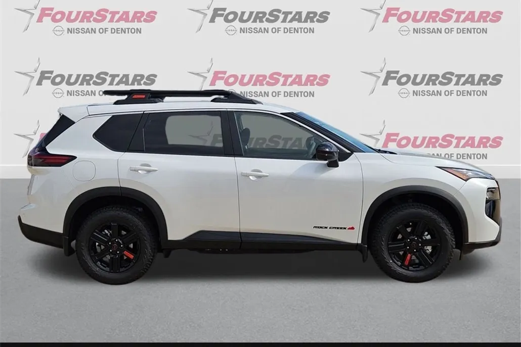 2026 Nissan Rogue SV photo 1