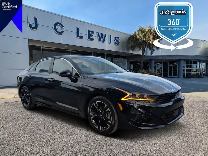 2024 Kia K5 GT-Line photo 1