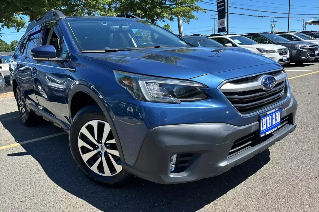 2022 Subaru Outback Premium photo 1