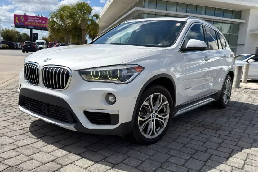 2017 Bmw X1 XDrive28i photo 1