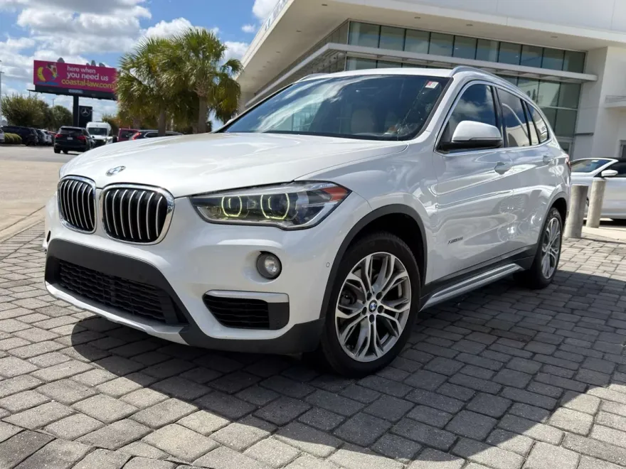 2017 Bmw X1 XDrive28i photo 1