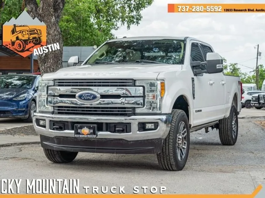 2017 Ford F-250 Lariat photo 1