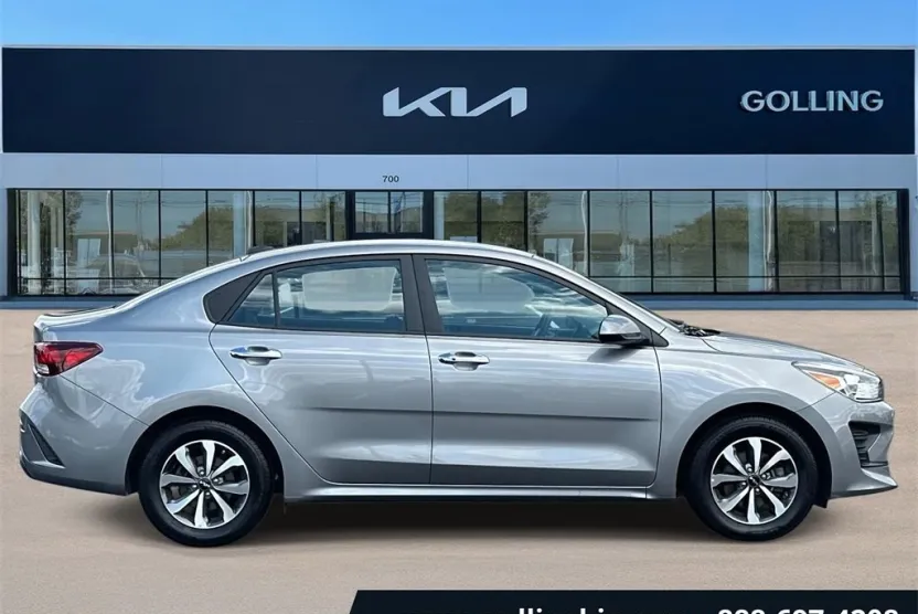 2023 Kia Rio S photo 1