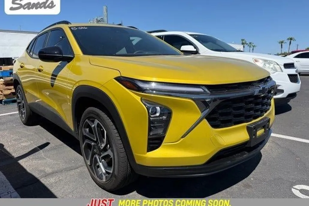 2025 Chevrolet Trax photo 1