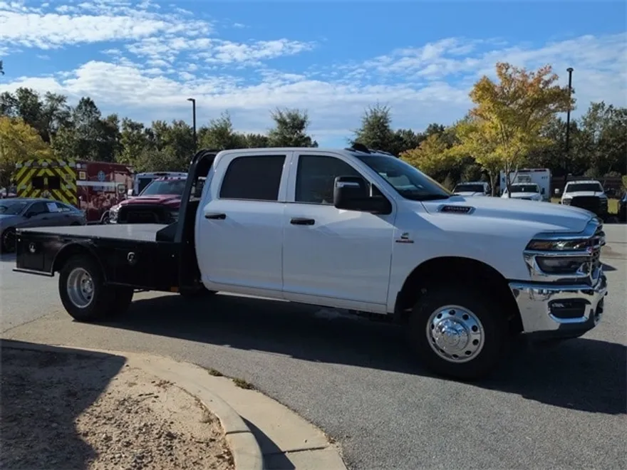 2025 Ram 3500 Tradesman photo 1