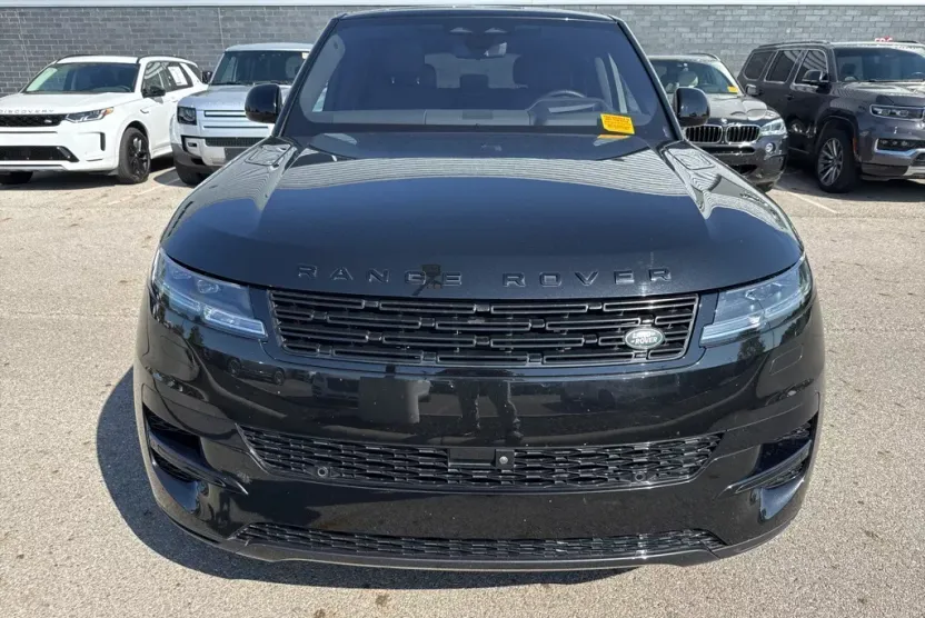 2023 Land Rover Range Rover Sport SE photo 1