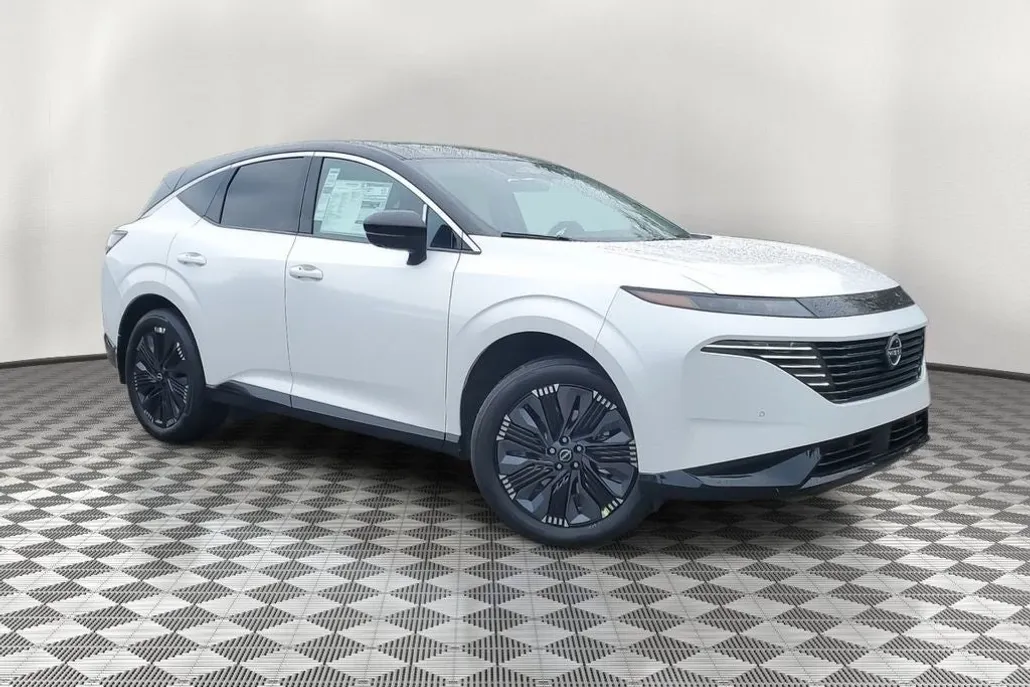 2025 Nissan Murano Platinum photo 1