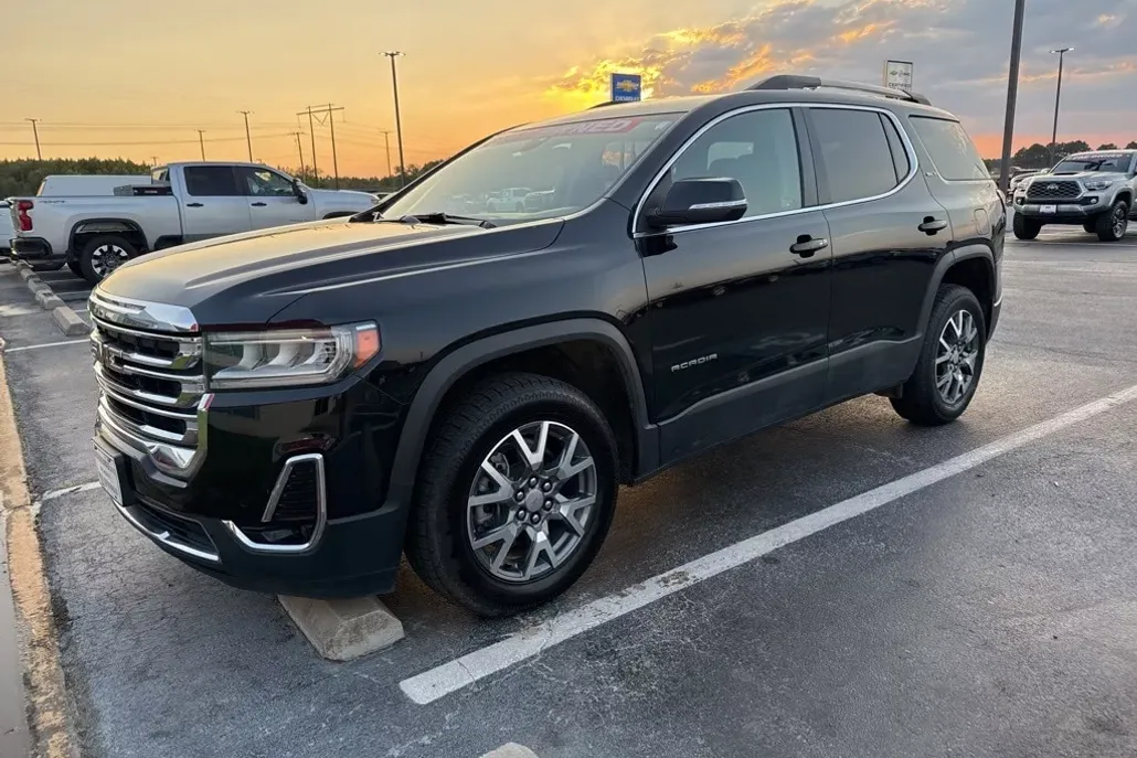 2023 Gmc Acadia SLT photo 1