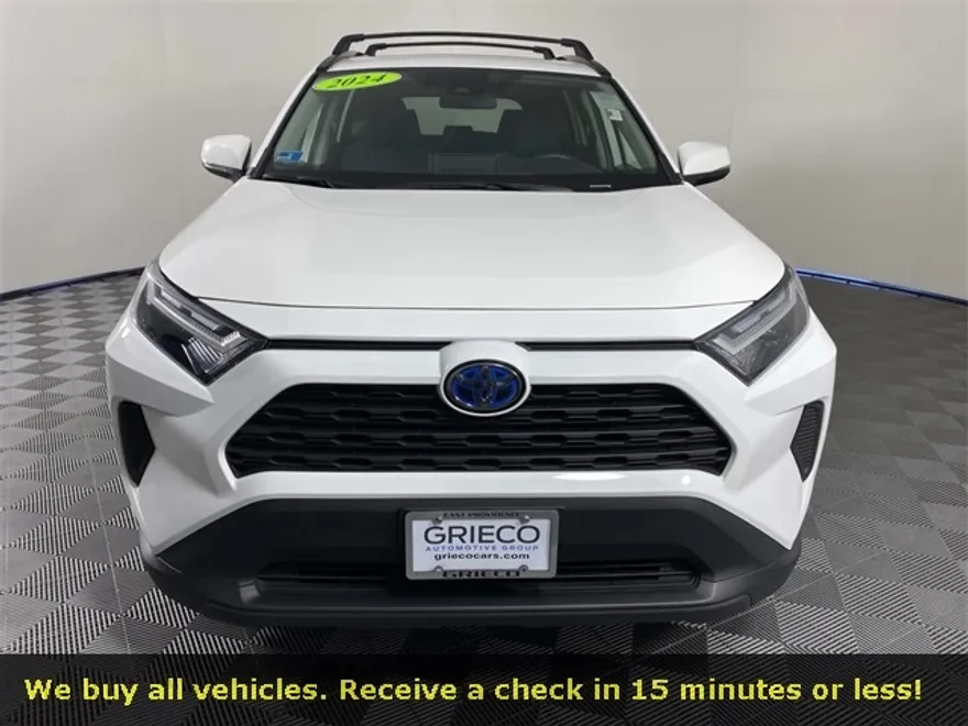 2024 Toyota RAV4 Hybrid XLE photo 1