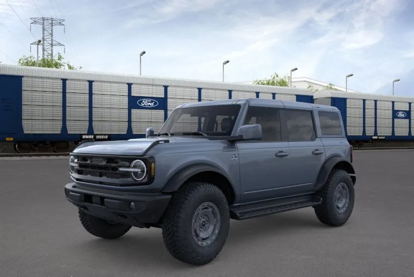 2025 Ford Bronco Outer Banks photo 1