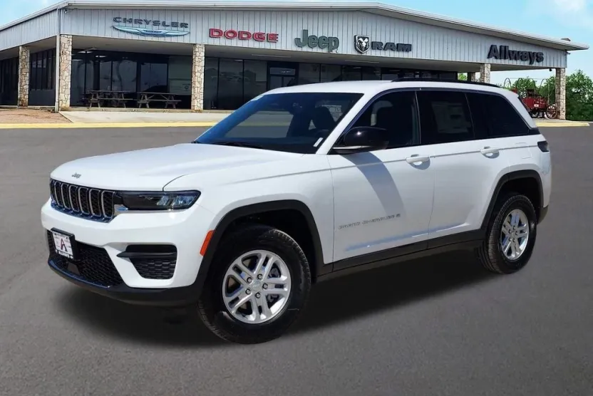 2024 Jeep Grand Cherokee Laredo photo 1