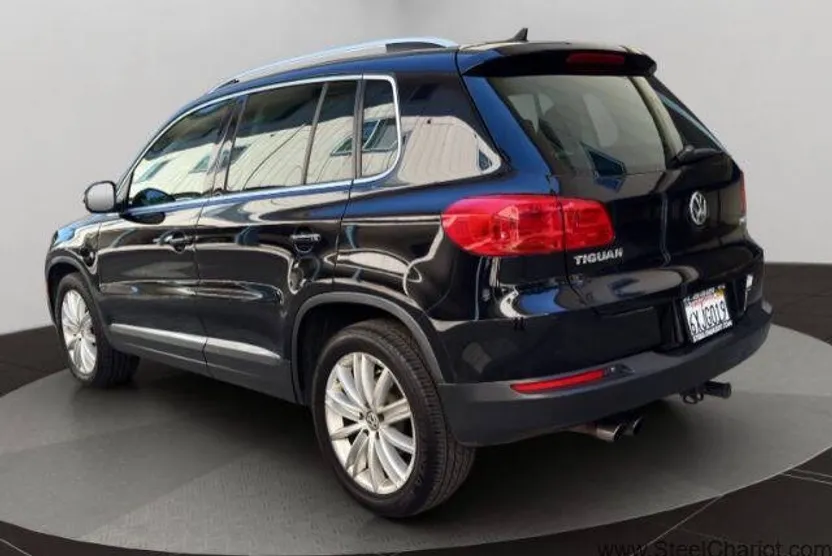 2012 Volkswagen Tiguan SE photo 1