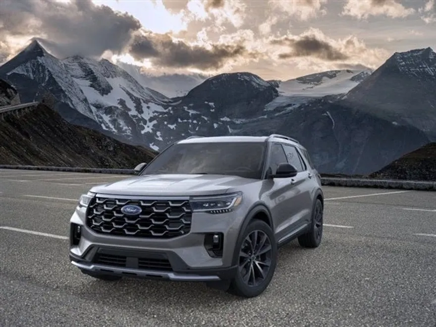 2025 Ford Explorer Platinum photo 1