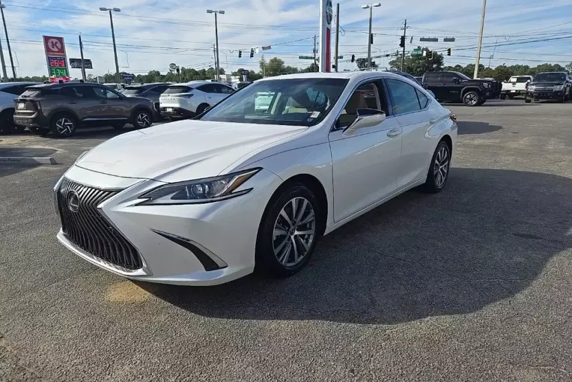 2019 Lexus ES 350 photo 1