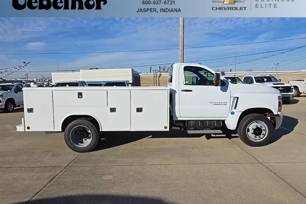 2024 Chevrolet Silverado 4500HD Work Truck photo 1