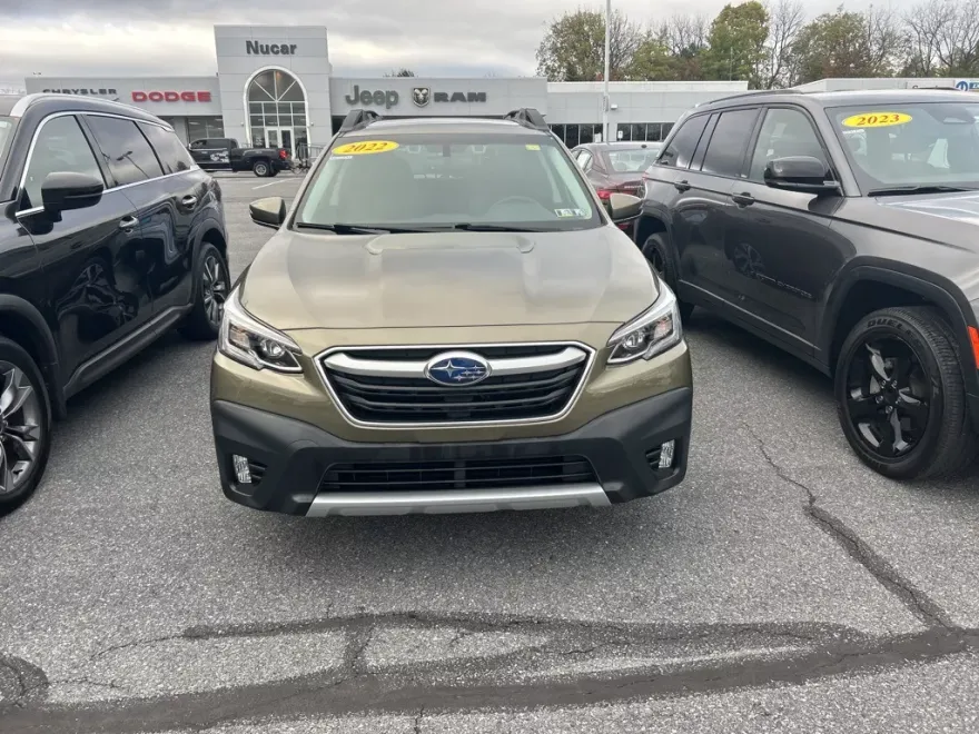 2022 Subaru Outback Limited photo 1