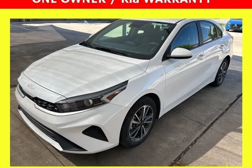 2024 Kia Forte LXS photo 1