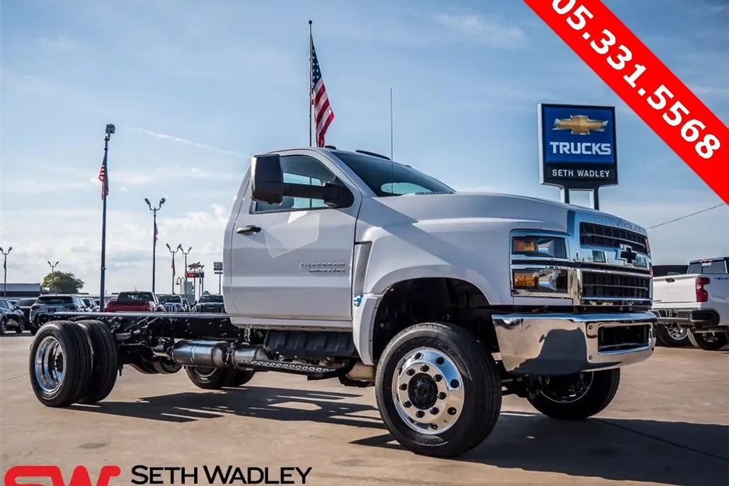 2024 Chevrolet Silverado 4500HD Work Truck photo 1