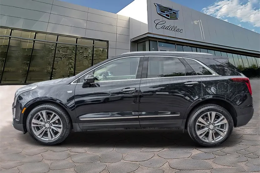 2022 Cadillac XT5 Platinum Premium Luxury photo 1