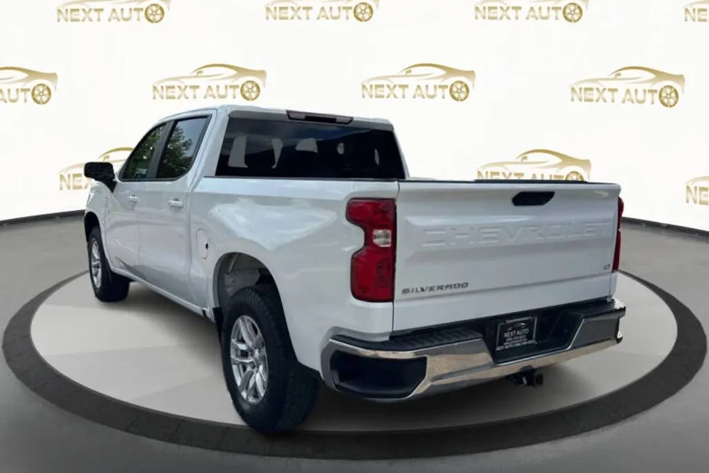 2022 Chevrolet Silverado 1500 LT photo 1