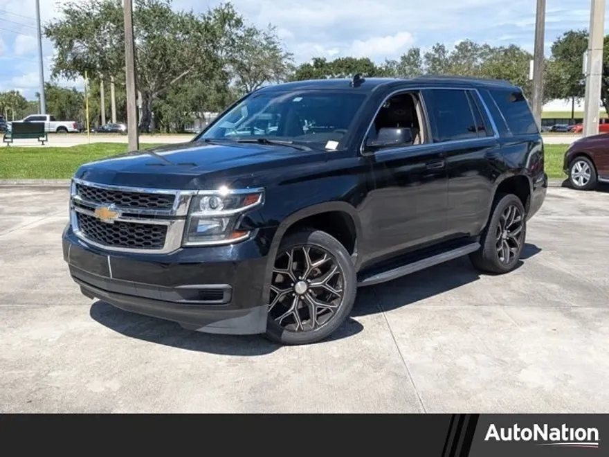 2018 Chevrolet Tahoe LT photo 1