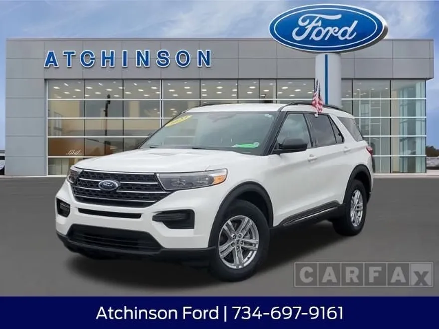 2023 Ford Explorer XLT photo 1