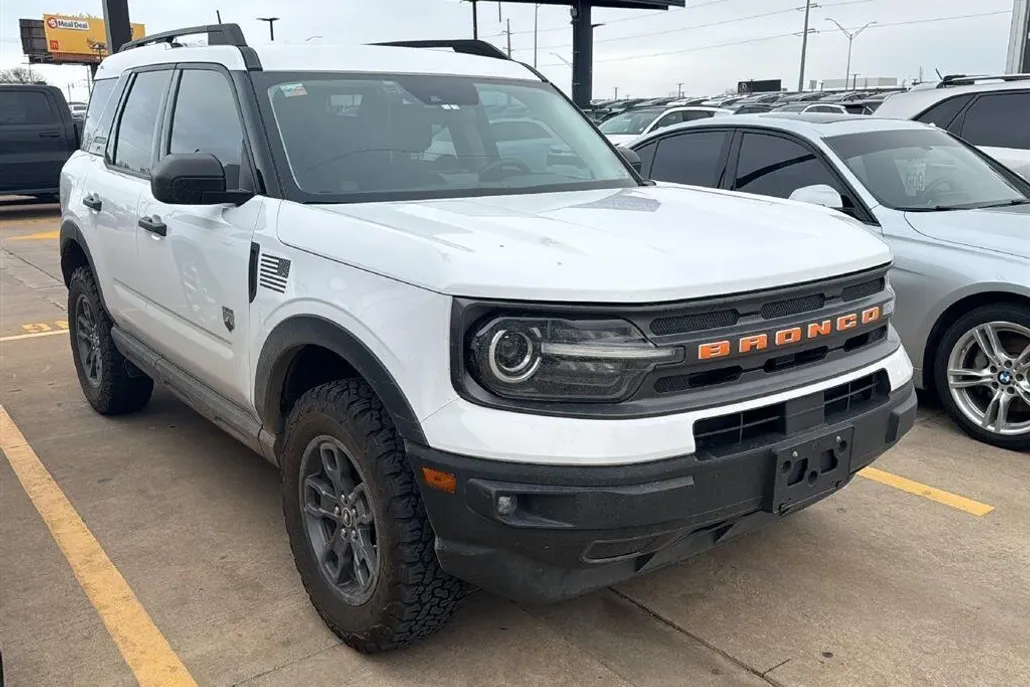 2021 Ford Bronco photo 1