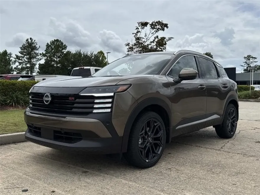 2025 Nissan Kicks SR photo 1