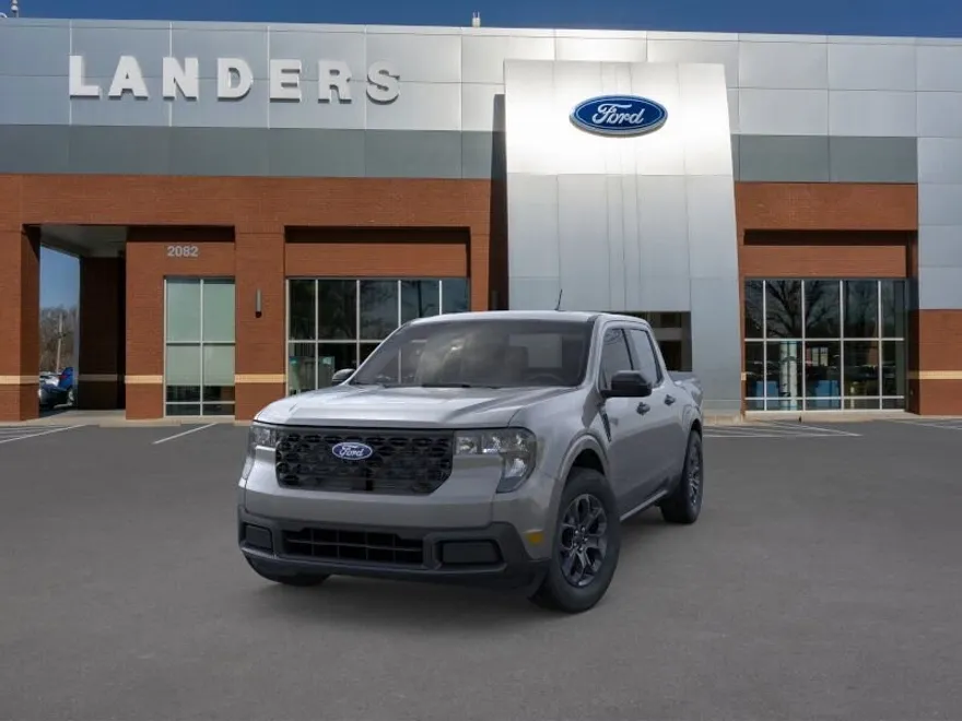 2025 Ford Maverick XLT photo 1
