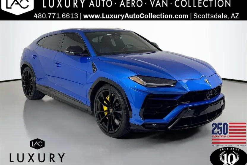2022 Lamborghini Urus photo 1