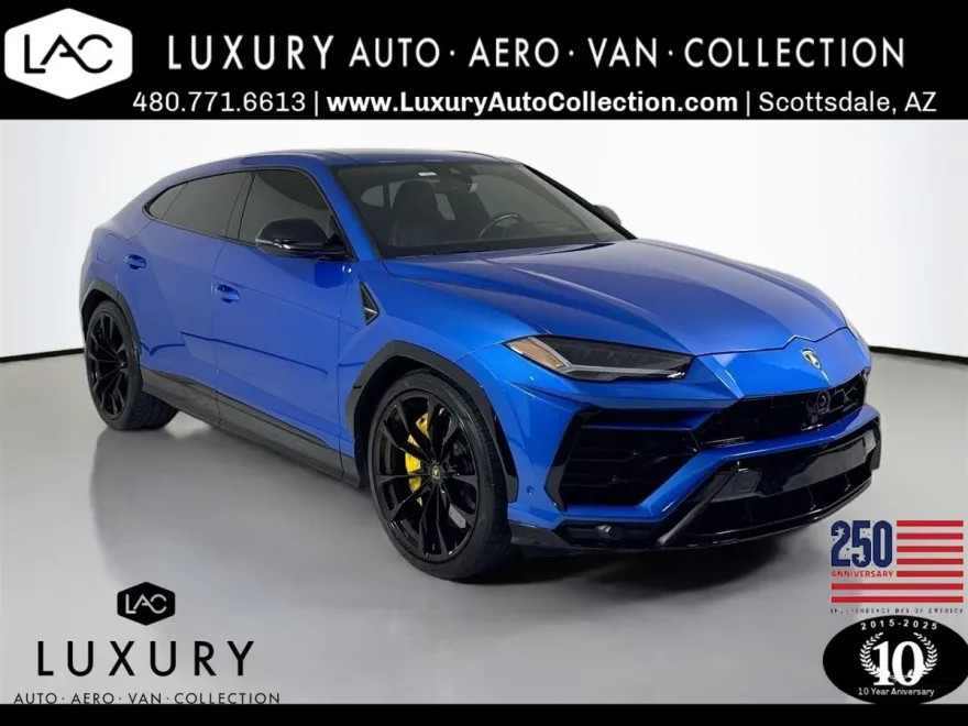 2022 Lamborghini Urus photo 1