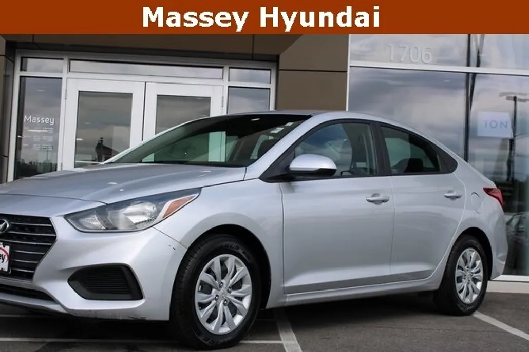 2022 Hyundai Accent SE photo 1