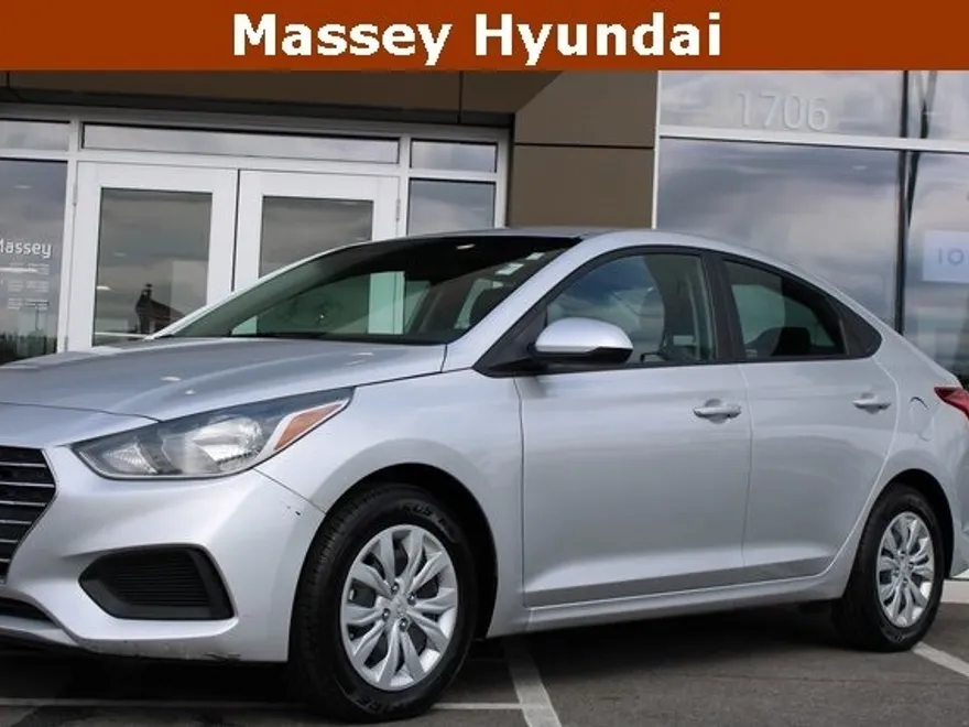 2022 Hyundai Accent SE photo 1