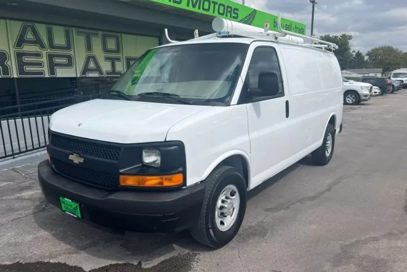 2013 Chevrolet Express 2500 Cargo Van photo 1
