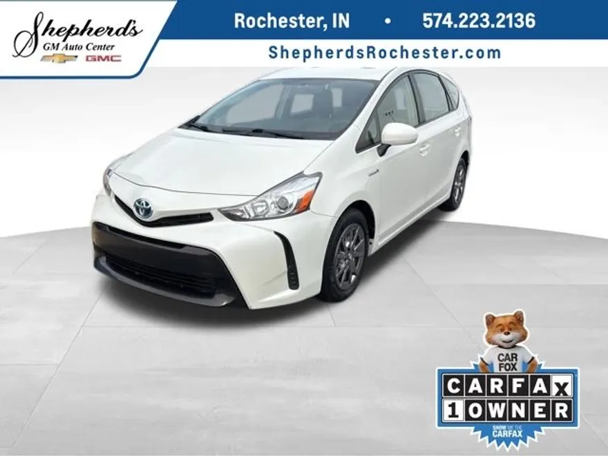 2017 Toyota Prius V Two photo 1