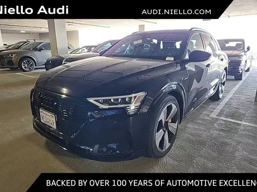 2023 Audi e-tron Premium Plus photo 1