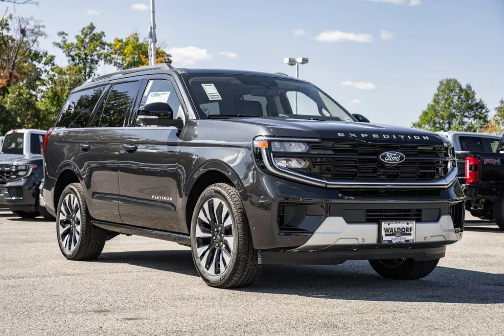 2025 Ford Expedition Platinum photo 1