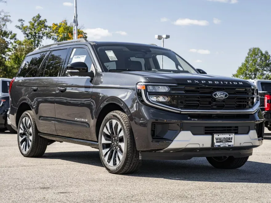 2025 Ford Expedition Platinum photo 1