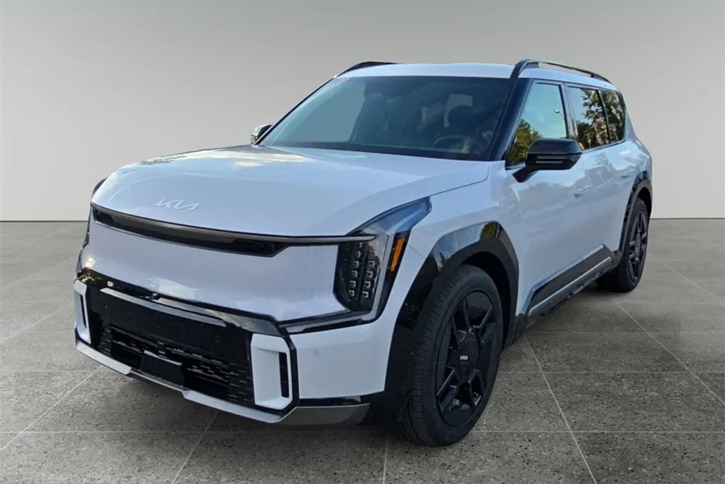 2026 Kia EV9 GT-Line photo 1