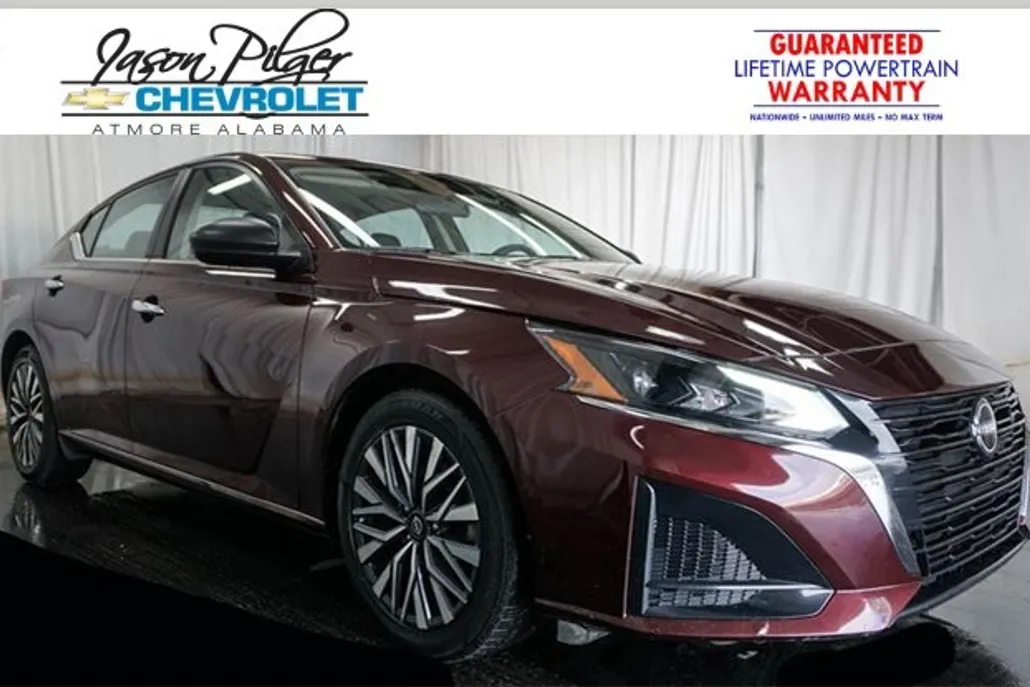 2024 Nissan Altima SV photo 1